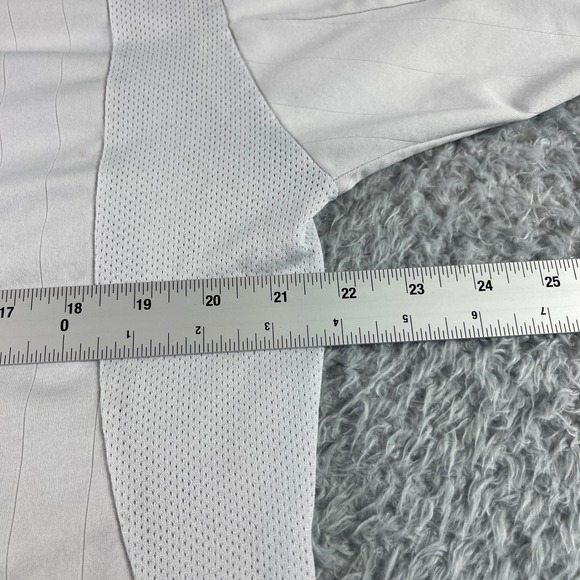 Real Madrid Kaka 8 Soccer Jersey White Adidas Short Sleeve Boys Size Medium - Picture 3 of 8